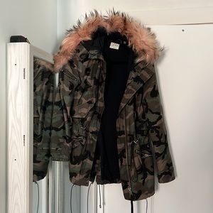 SAM. Camo & fur jacket XS